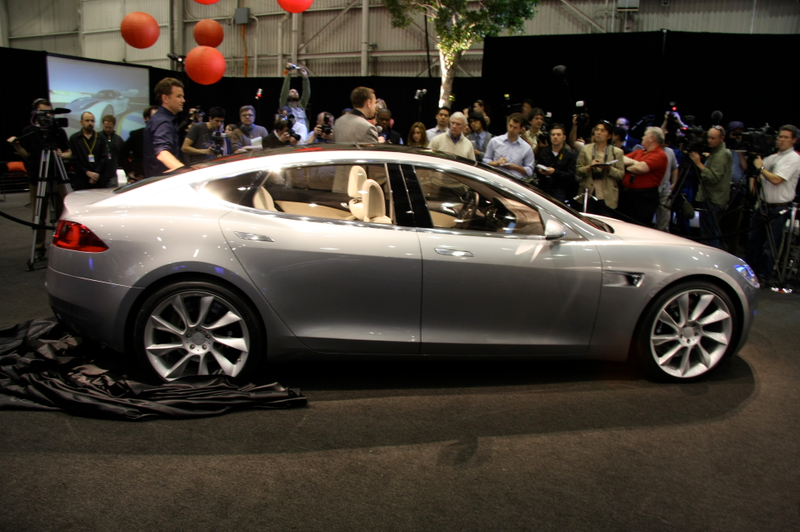 Illustration for article titled Tesla Model S Electric Sedan Prototype Has a Giant Touch Dashboard
